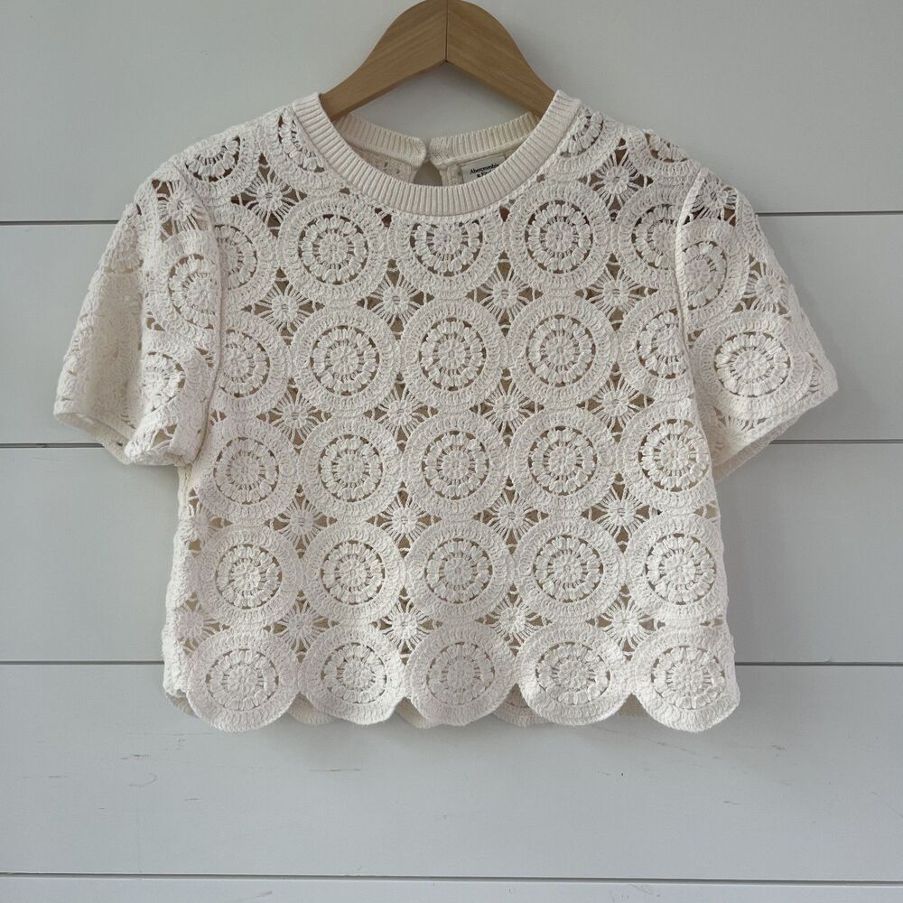 Abercrombie & Fitch Crochet Cropped Tee Womens Small